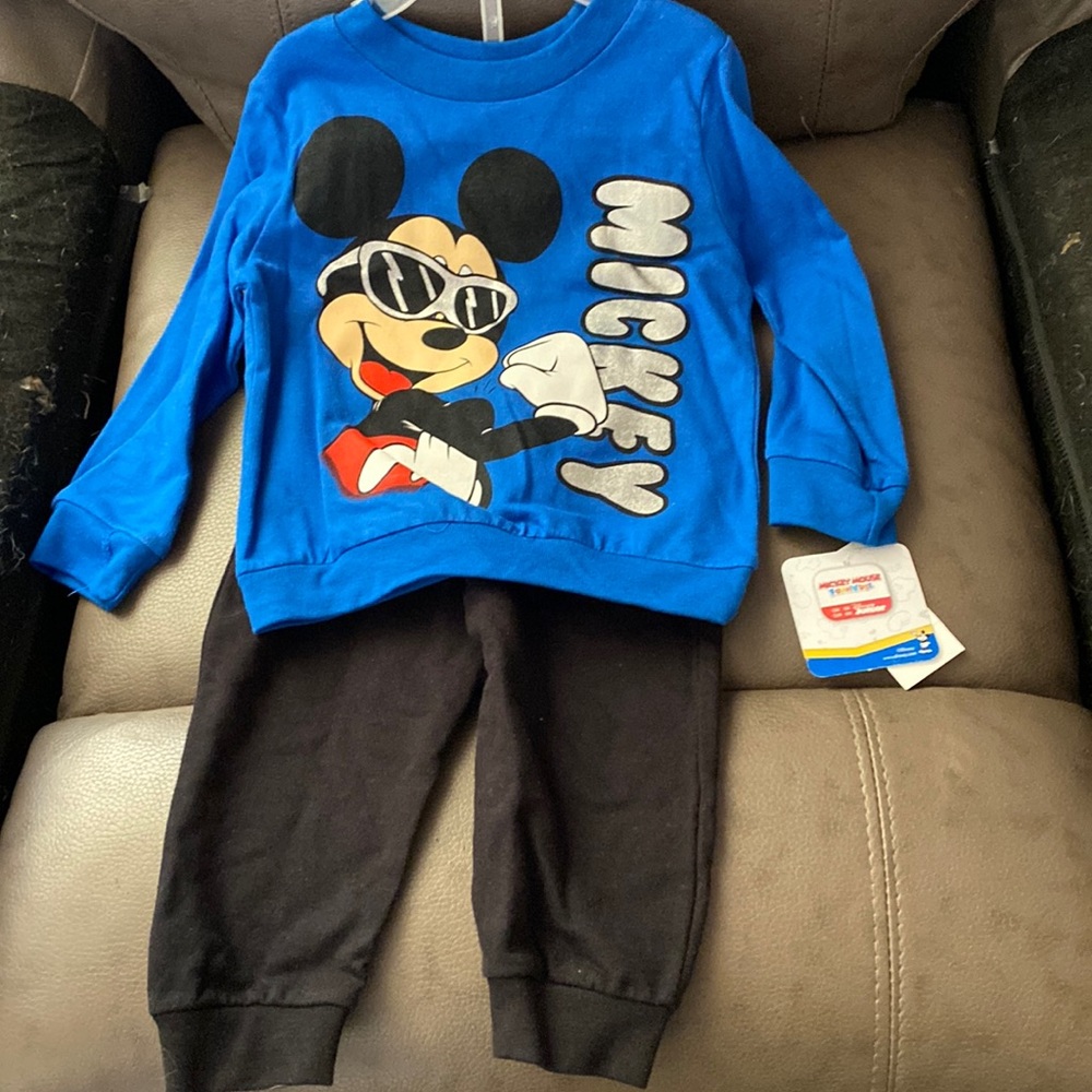 Mickey Mouse sweeter and sweats